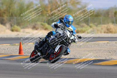 media/Nov-05-2022-SoCal Trackdays (Sat) [[f8d9b725ab]]/Turn 2 (1120am)/